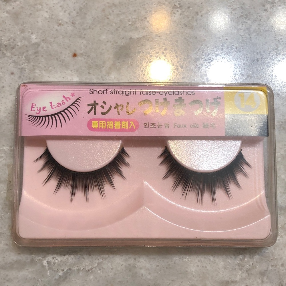 Fake short and straight - Lashes - 1 pair